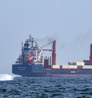 Ormuz: un équipage secouru par Oman, trois pétroliers immobilisés selon l'Iran