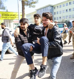 Turquie: tirs devant un établissement scolaire, des blessés, le suspect interpellé