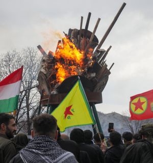 Irak: un groupe lié au PKK doit remettre ses armes lundi
