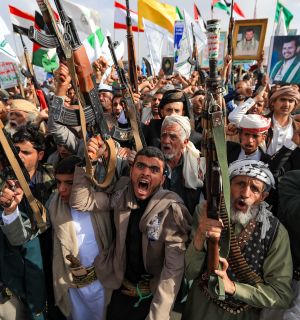 Yémen: les Houthis avertissent que l'espace aérien saoudien est dangereux pour l'aviation civile