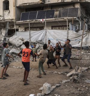 Gaza: 8 morts et plus de 60 disparus dans l'effondrement d'un immeuble