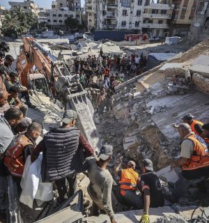 Gaza: 12 morts et plus de 100 disparus dans l'effondrement d'un immeuble