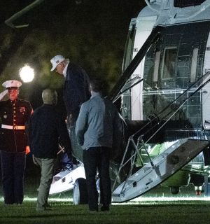 Trump abrège son week-end, en pleines hostilités au Moyen-Orient