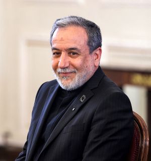 L'Iran dit aux États-Unis qu'il n'y a pas de «solution militaire» à leur conflit  