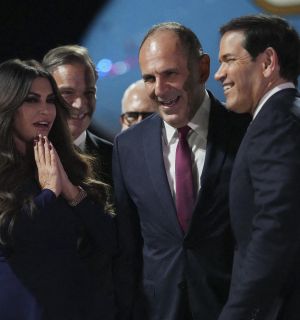 Face à l'Acropole, Marco Rubio promeut la puissance américaine et appelle l'Europe à sortir de «sa torpeur»