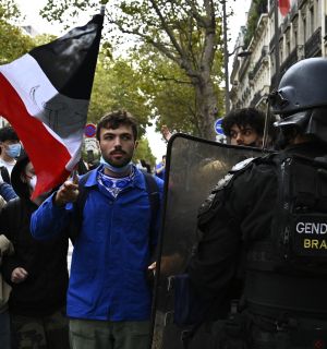 France: les lycéens de nouveau dans la rue mardi pour un acte V du mouvement