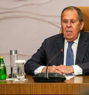Le chef de la diplomatie russe attendu lundi en Iran, première visite depuis le début de la guerre