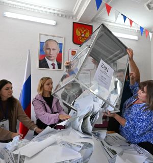Russie: le parti de Poutine largement en tête des législatives marquées par des attaques ukrainiennes