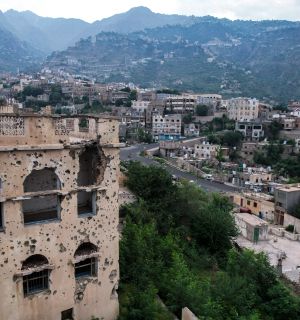 Yémen: les Houthis accusent Riyad de frappes meurtrières sur un marché