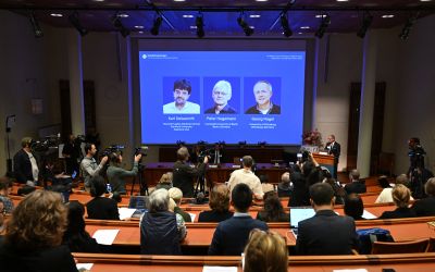 Le Nobel de médecine décerné à l'Américain Karl Deisseroth et aux Allemands Peter Hegemann et Georg Nagel