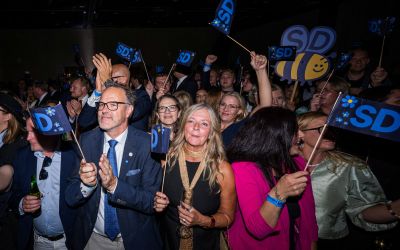 Élections en Suède: les sociaux-démocrates «prêts» à gouverner malgré des résultats très serrés