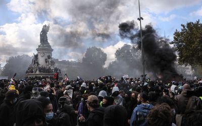 France, Albanie, Inde, Argentine: la jeunesse voit rouge
