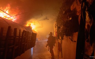 Paris : le marché historique des Enfants rouages ravagé par les flammes
