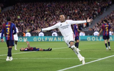 Espagne: Mbappé foudroie le Barça et offre le Clasico au Real Madrid
