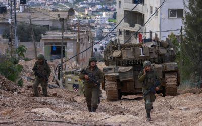 L'armée israélienne dit avoir tué «trois terroristes» dans une rare frappe en Cisjordanie