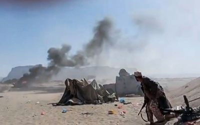 Yémen: les Houthis affirment avoir visé un camp militaire dirigé par l’Arabie saoudite à Aden