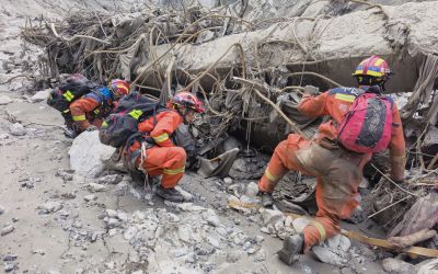 Huit jours après le «tsunami himalayen», le défi de l'aide aux sinistr