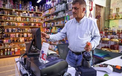 Entre Dubaï et l'Iran, des liens économiques difficiles à rompre malgré la guerre