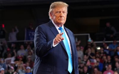 Trump affirme que «la France brûle», un pays «brisé» par l'immigration
