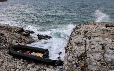 Grèce: 12 migrants morts au total lors de deux accidents en mer Égée