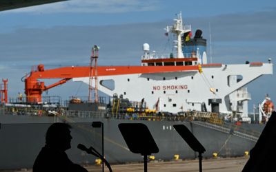 Le Brent grimpe à plus de 117 dollars après des incidents de navires dans le détroit d’Ormuz