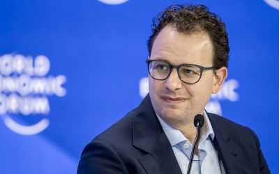 Ralentir le développement de l'IA, est-ce encore possible?