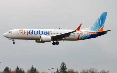 Flydubai: Trump dit soupçonner l'Iran et menace de le frapper