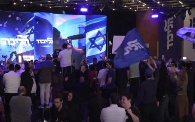 Législatives en Israël: coude-à-coude, participation historique et percée arabe