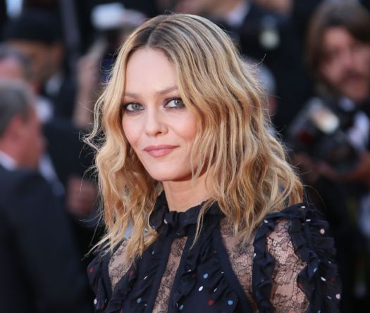 «Bouquet final», la douce mélancolie à la voix enchanteresse de Vanessa Paradis