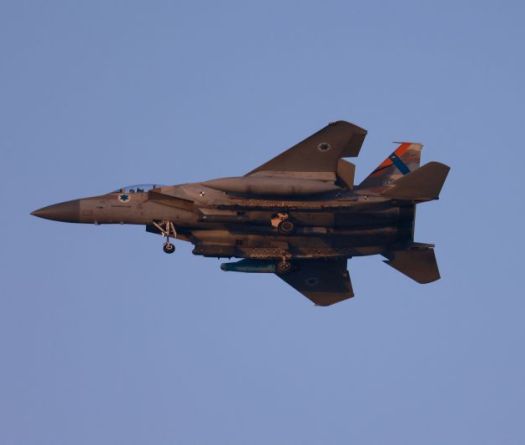 Combats dans le sud de la Syrie: une centaine de morts, Israël intervient