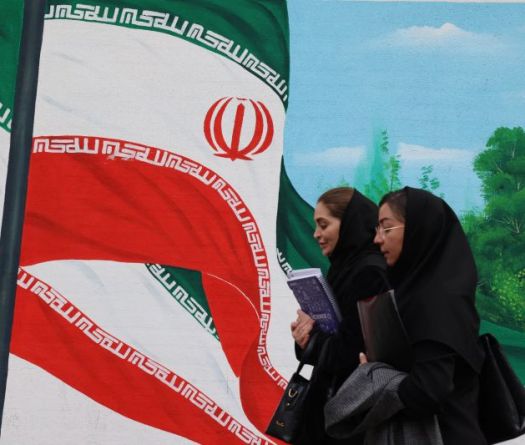 Iran: le Parlement demande une modification d'un projet de loi controversée sur le voile 