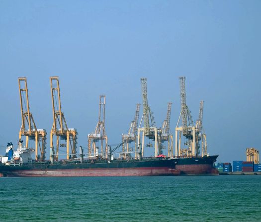 Des pétroliers iraniens passent le détroit d'Ormuz avant les nouveaux pourparlers