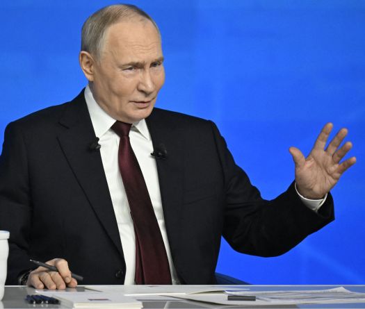 Le Kremlin affirme avoir accepté une pause sur les frappes contre Kiev jusqu'à dimanche