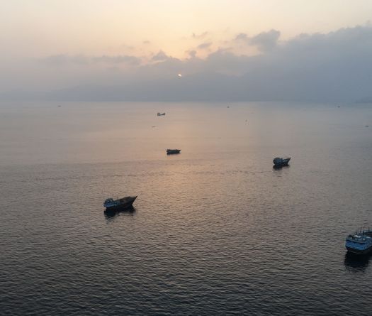 Un pétrolier de la compagnie émiratie Adnoc ciblé dans le détroit d'Ormuz par l'Iran