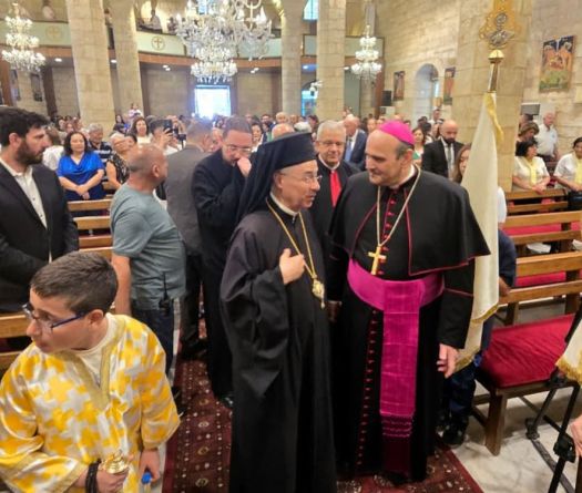 Le nonce apostolique célèbre une messe pour la paix à Maghdouché et appelle à l’espérance