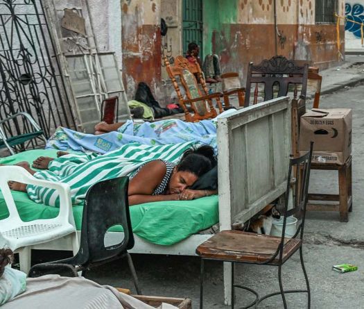«Tu deviens fou»: Les Cubains face au coût psychologique de la crise