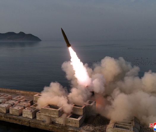 Corée du Nord: Kim Jong Un annonce que des navires militaires sont en train d’être équipés d’armes nucléaires