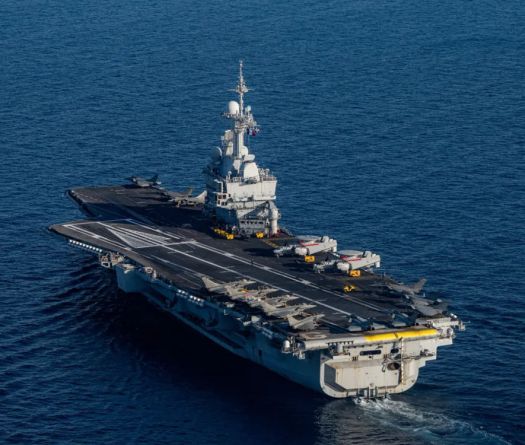 Le Charles de Gaulle en mer Rouge: l’initiative française qui enrage Téhéran