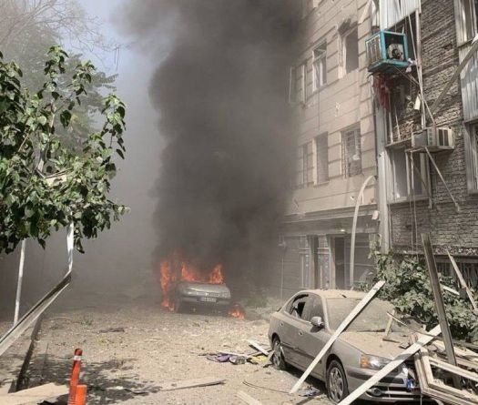 Explosions de voitures piégées à Téhéran après les frappes israéliennes, selon IRNA
