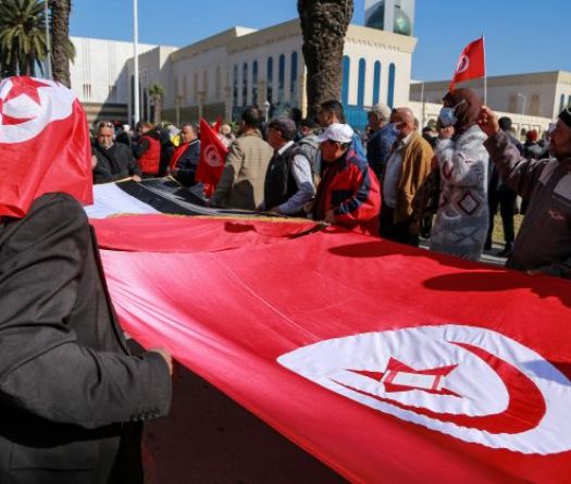 Une embarcation de 15 migrants chavire au large de la Tunisie