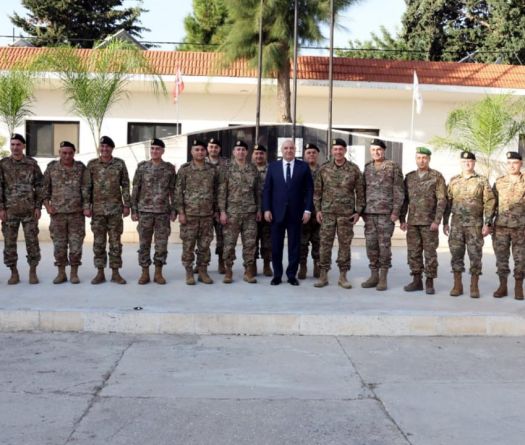Le président Aoun rend hommage à l’armée dans le Sud à la veille de l’Indépendance