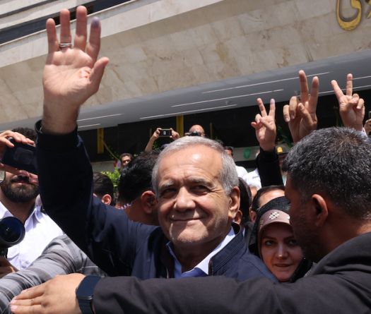 Iran: le président Pezeshkian sous le feu des critiques après des propos «trop doux» sur les États-Unis
