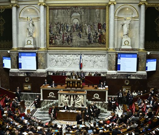 France: L'Assemblée se penche lundi sur la loi spéciale, en l'absence de budget