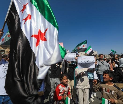 Syrie : l'EI revendique sa première attaque contre les nouvelles forces gouvernementales