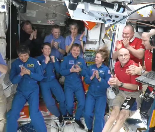 Les deux astronautes américains coincés dans l'ISS en route pour la Terre