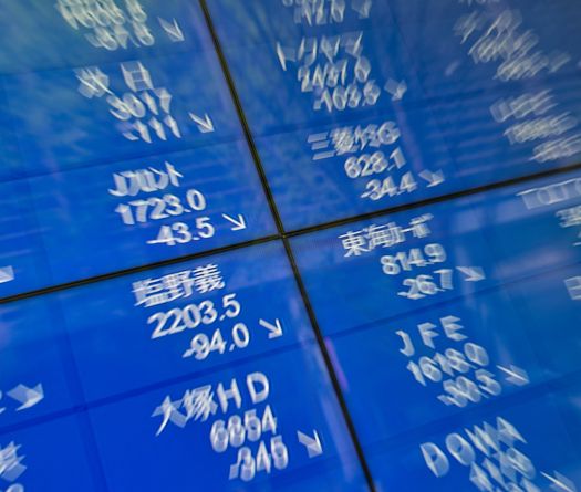 Or en baisse, pétrole soutenu, et l’emploi américain rassure