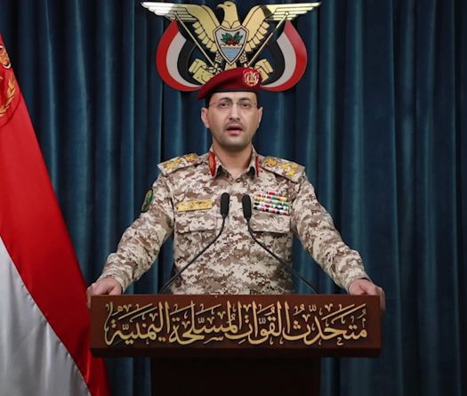 Les Houthis promettent de nouvelles attaques contre les aéroports israéliens, appellent les compagnies aériennes à annuler leurs vols