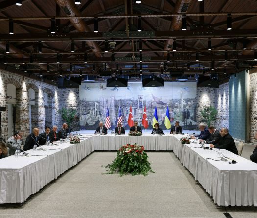 Pourparlers sur l'Ukraine: Ankara réclame un cessez-le-feu «dès que possible»