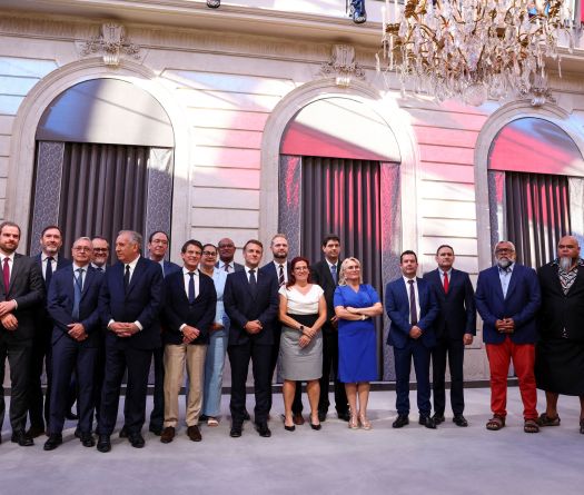 France: signature d'un accord pour un \