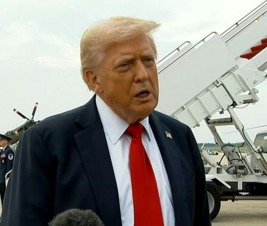 Trump promet des systèmes antiaériens Patriot à l'Ukraine
